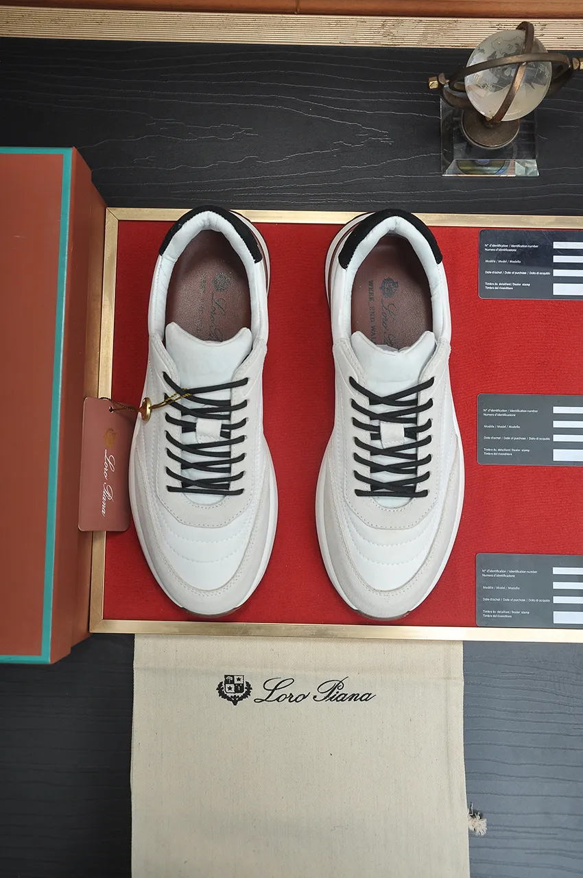 Men's shoes 💰600【𝐥𝐨𝐫𝐨 𝐏𝐢𝐚𝐧𝐚】lp classic loafers, an Italian treasure brand, the only brand that can match Hermès! Only after wearing it do we realize that we cannot let down our feet. The upper is imported cashmere, the lining of water-dyed cowhide ➕ the cowhide feet, the official original glass rubber outsole, and the pendant. Exclusive original packaging (tag ➕ brand paper ➕ outer box ➕ hand bag) code number: 38-44 (45 customized)